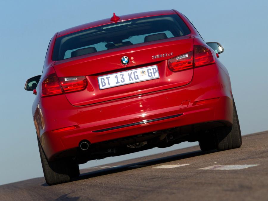  BMW 320d Sedan Sport Line 2012 года  (ZA) (фото 8 из 15)